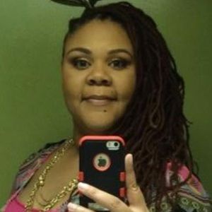 Meet your Posher, Tia